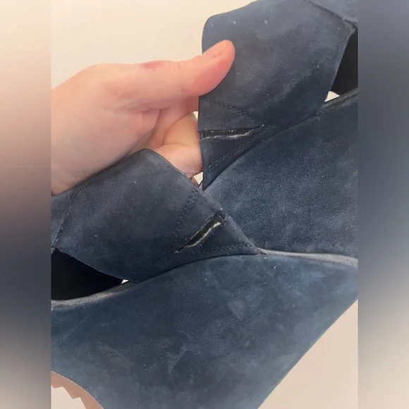 Vince Camuto Navy Blue Suede Wedge Shoes Sandals 7.5 - Picture 11 of 12